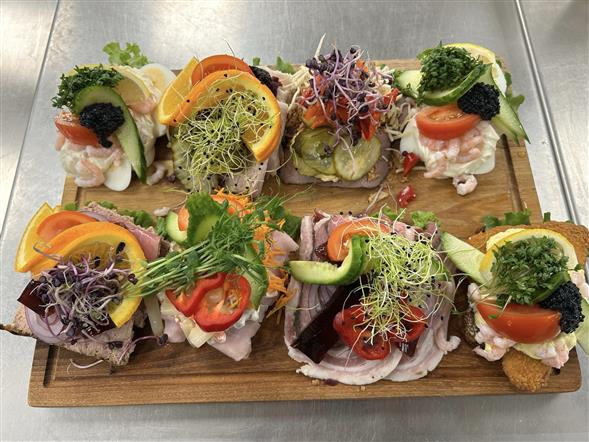 Højtbelagt torsdags smørrebrød